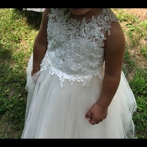 Size 5 JJsHouse flower girl dress- cream colored.